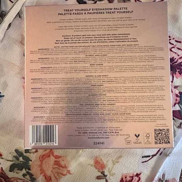 Iconic London Eyeshadow Bundle - Picture 4 of 8